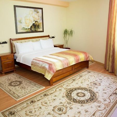 Hotel Nemira Slanic Moldova Luaran gambar