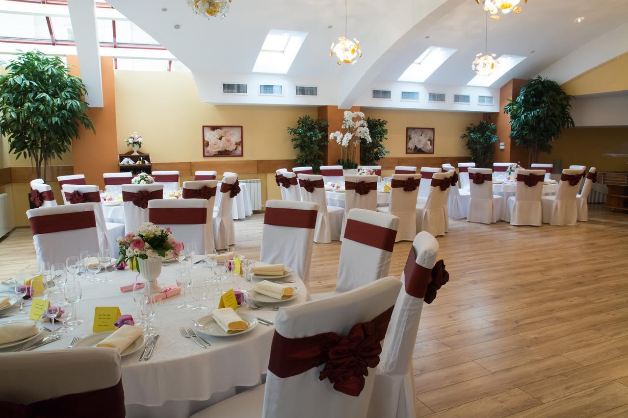 Hotel Nemira Slanic Moldova Luaran gambar