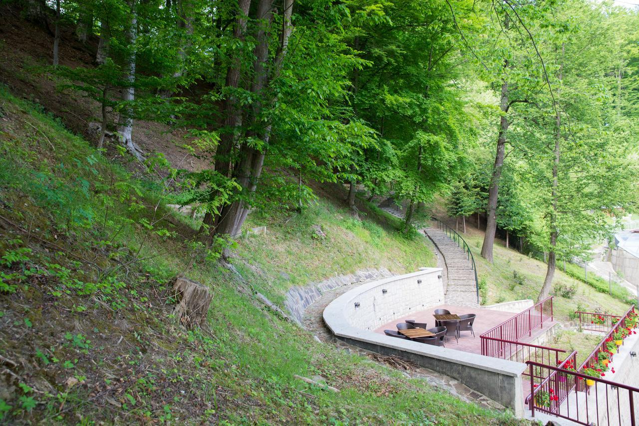 Hotel Nemira Slanic Moldova Luaran gambar