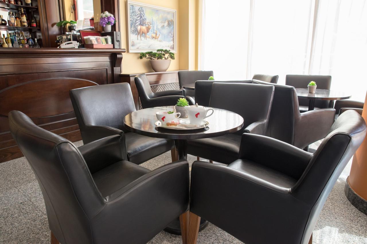 Hotel Nemira Slanic Moldova Luaran gambar