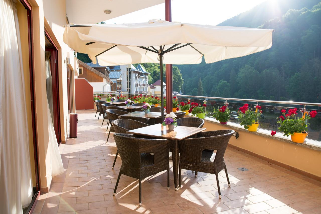 Hotel Nemira Slanic Moldova Luaran gambar
