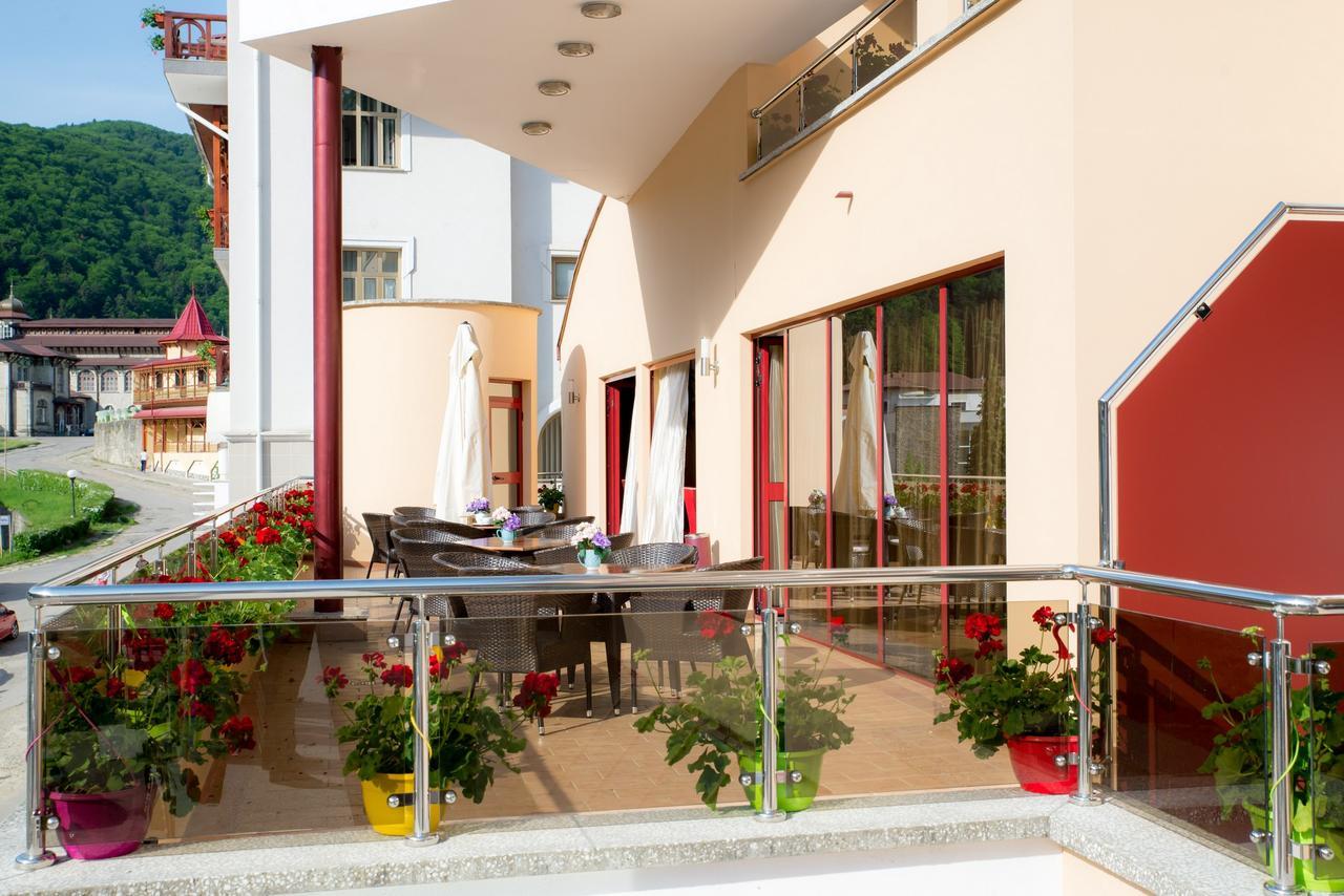 Hotel Nemira Slanic Moldova Luaran gambar