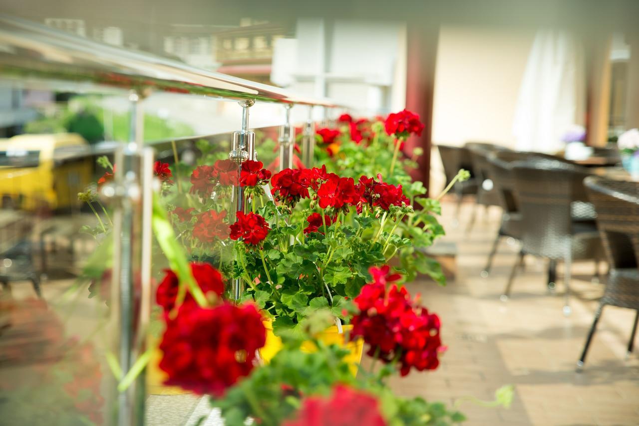 Hotel Nemira Slanic Moldova Luaran gambar