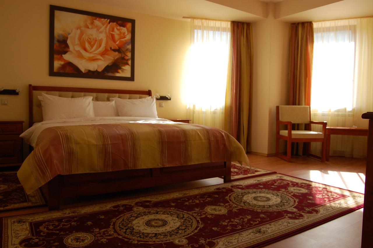 Hotel Nemira Slanic Moldova Luaran gambar